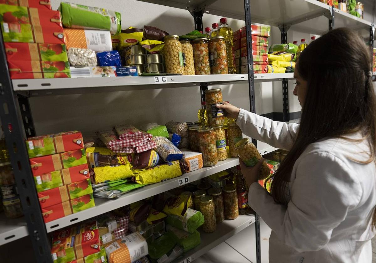 El hospital San Juan de Dios repartió casi 22.000 kilos de comida a más de 200 personas sin recursos