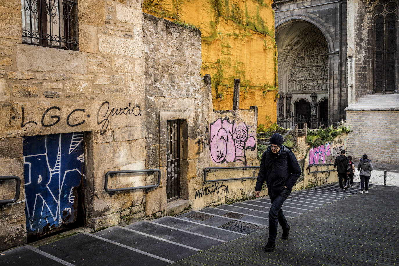 Grafitis en el Casco Viejo de Vitoria