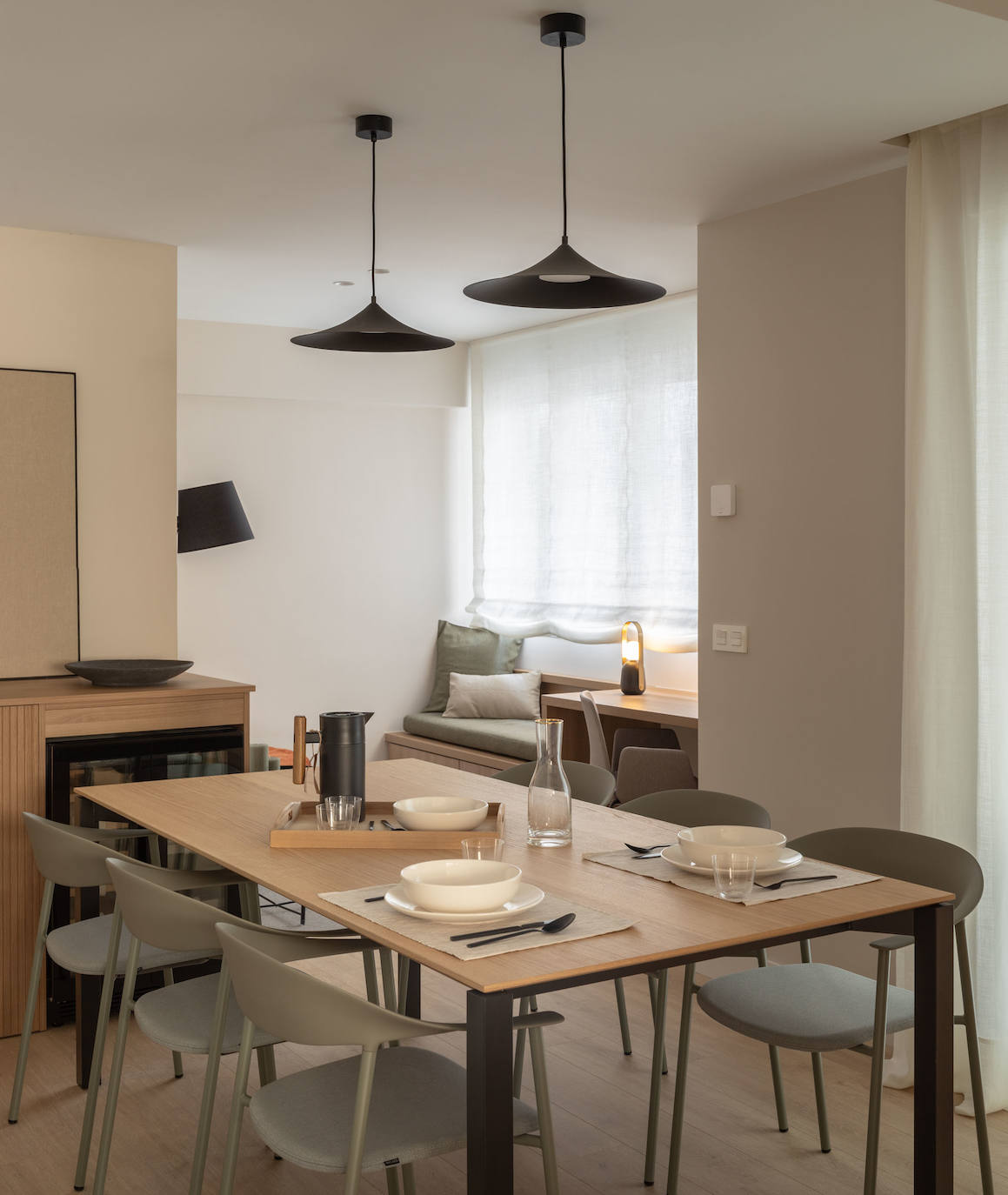 El piso de una pareja joven y su hijo en Mungia ideado para vivir en calma