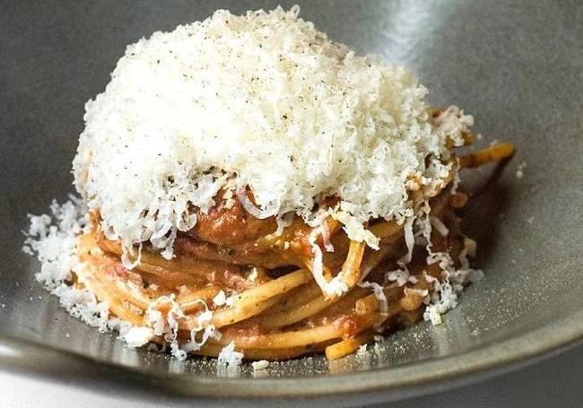 Spaghetti alla pummarola.