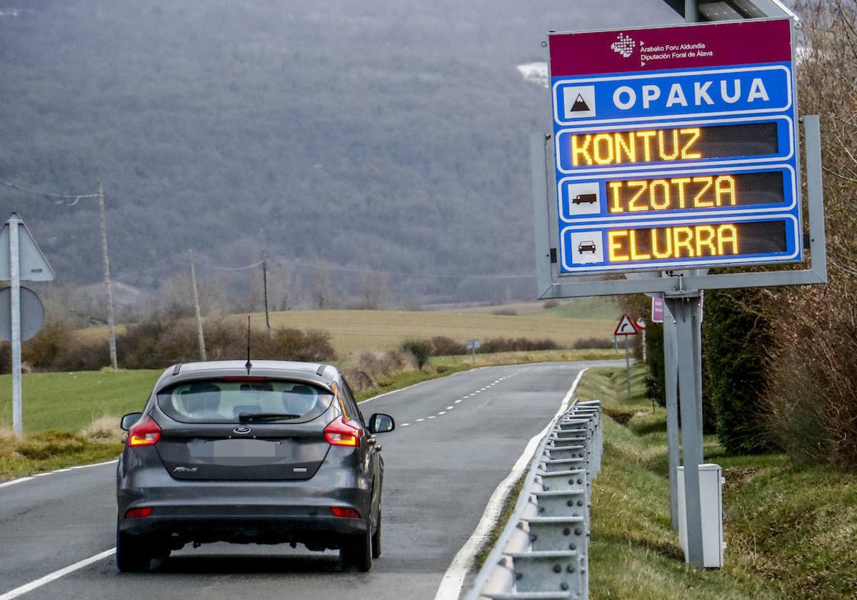 Opakua es uno de los puertos de Álava donde se pide precaución por la presencia de hielo y/o nieve.