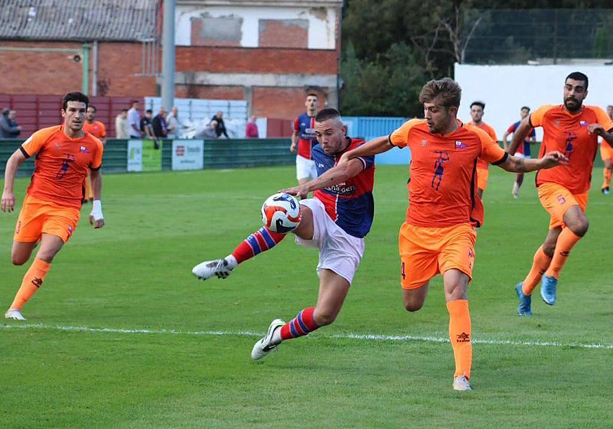 Imagen del partido de la primera vuelta entre el Sodupe y el Santurtzi.
