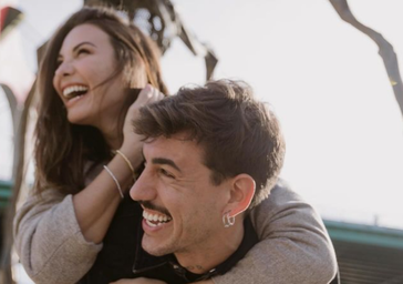 La imagen que ha desatado los rumores de boda entre Jessica Bueno y Luitingo