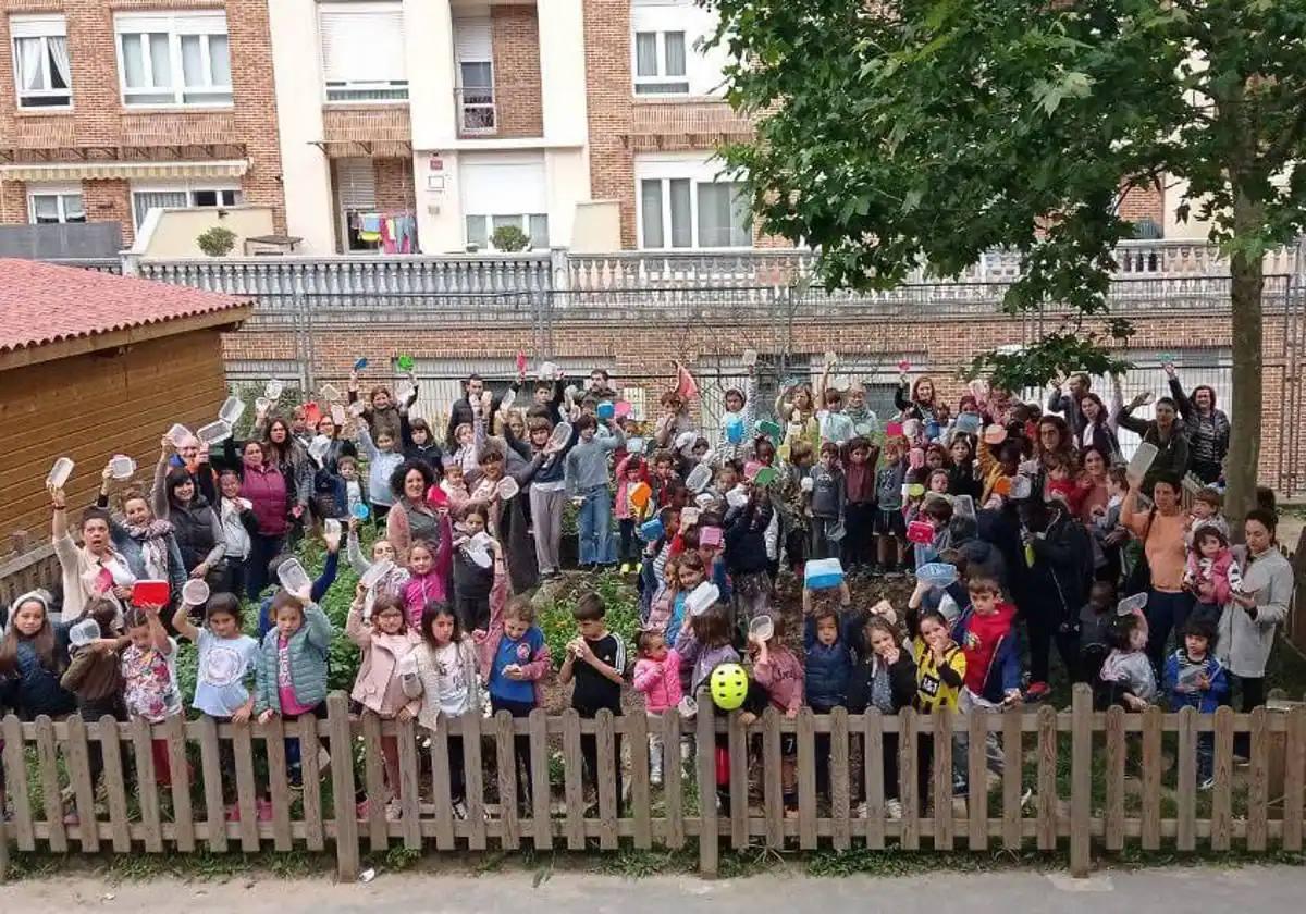 Alumnado de la escuela pública Zabalarra reivindicaron la construcción de una cocina en el centro el año pasado.