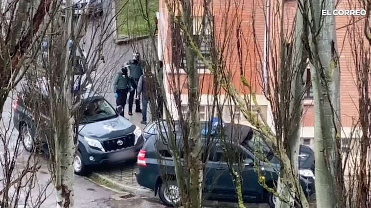 Vídeo de la operación policial desarrollada en Vitoria.