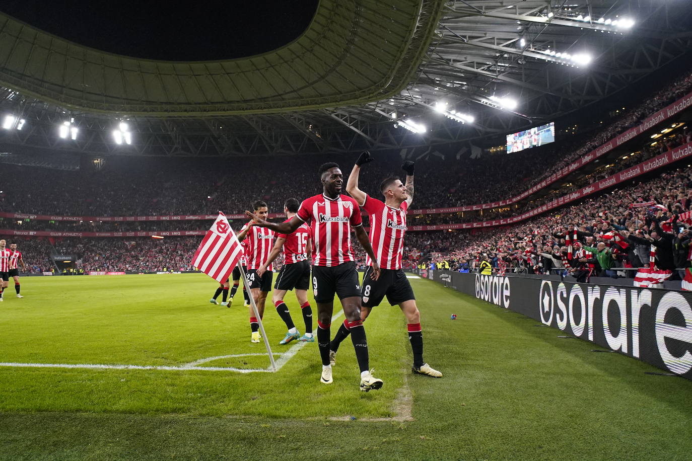 La fiesta de los jugadores del Athletic en San Mamés