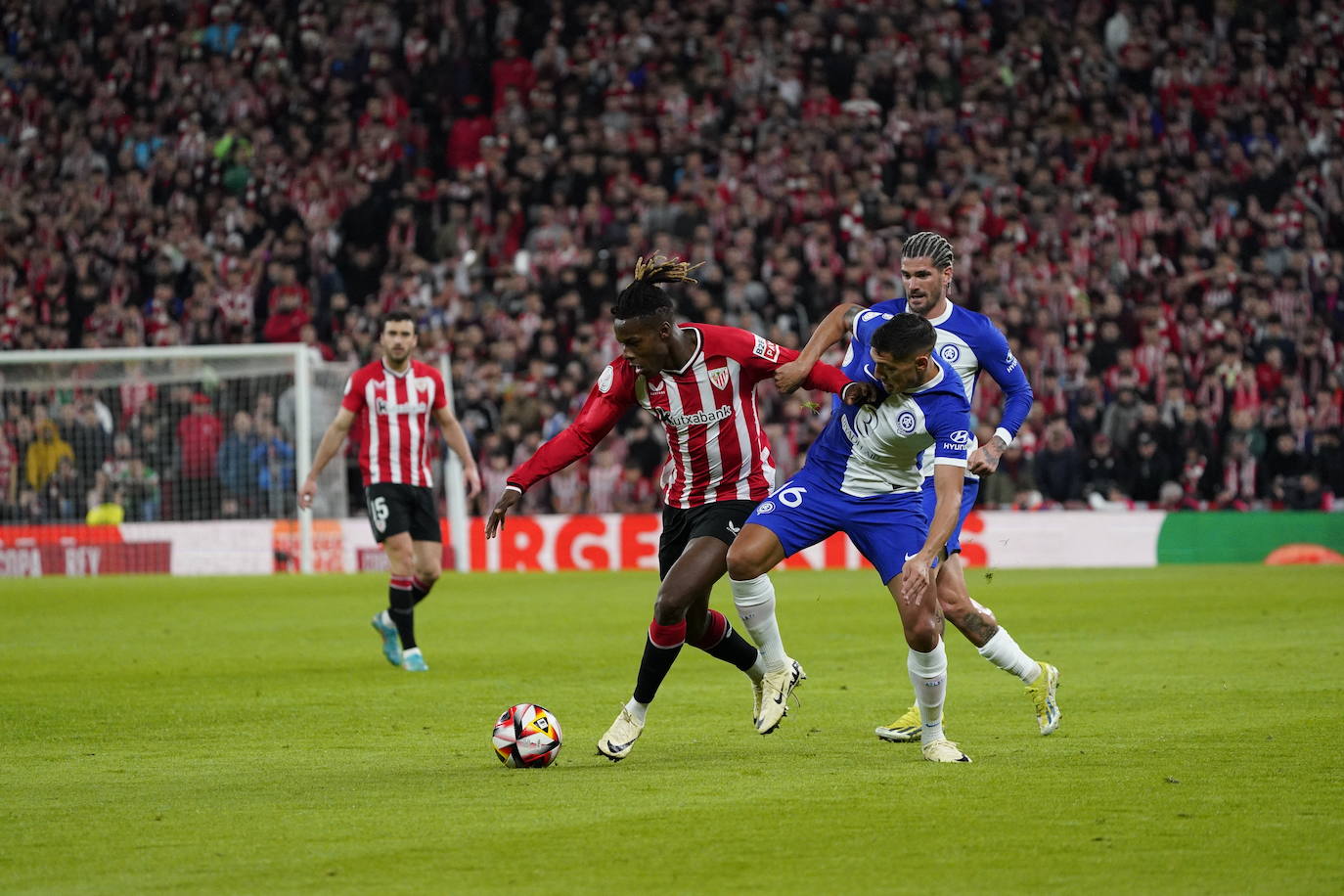 La fiesta de los jugadores del Athletic en San Mamés