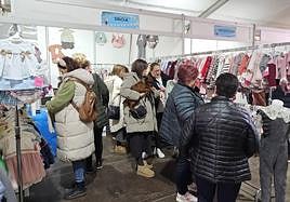 Los vecinos de Galdakao se echaron a las calles para cazar gangas.