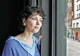 La autora participó en una tertulia en Azkuna Zentroa.