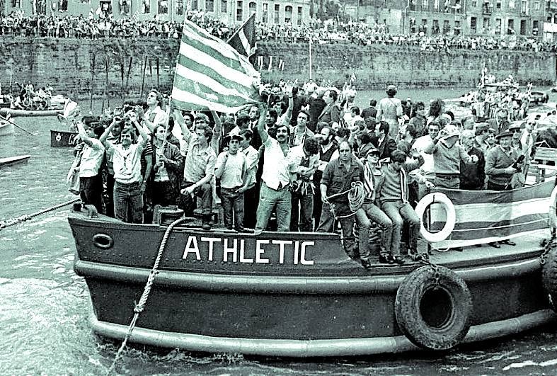 El multitudinario recorrido del Athletic por la ría en 1984.