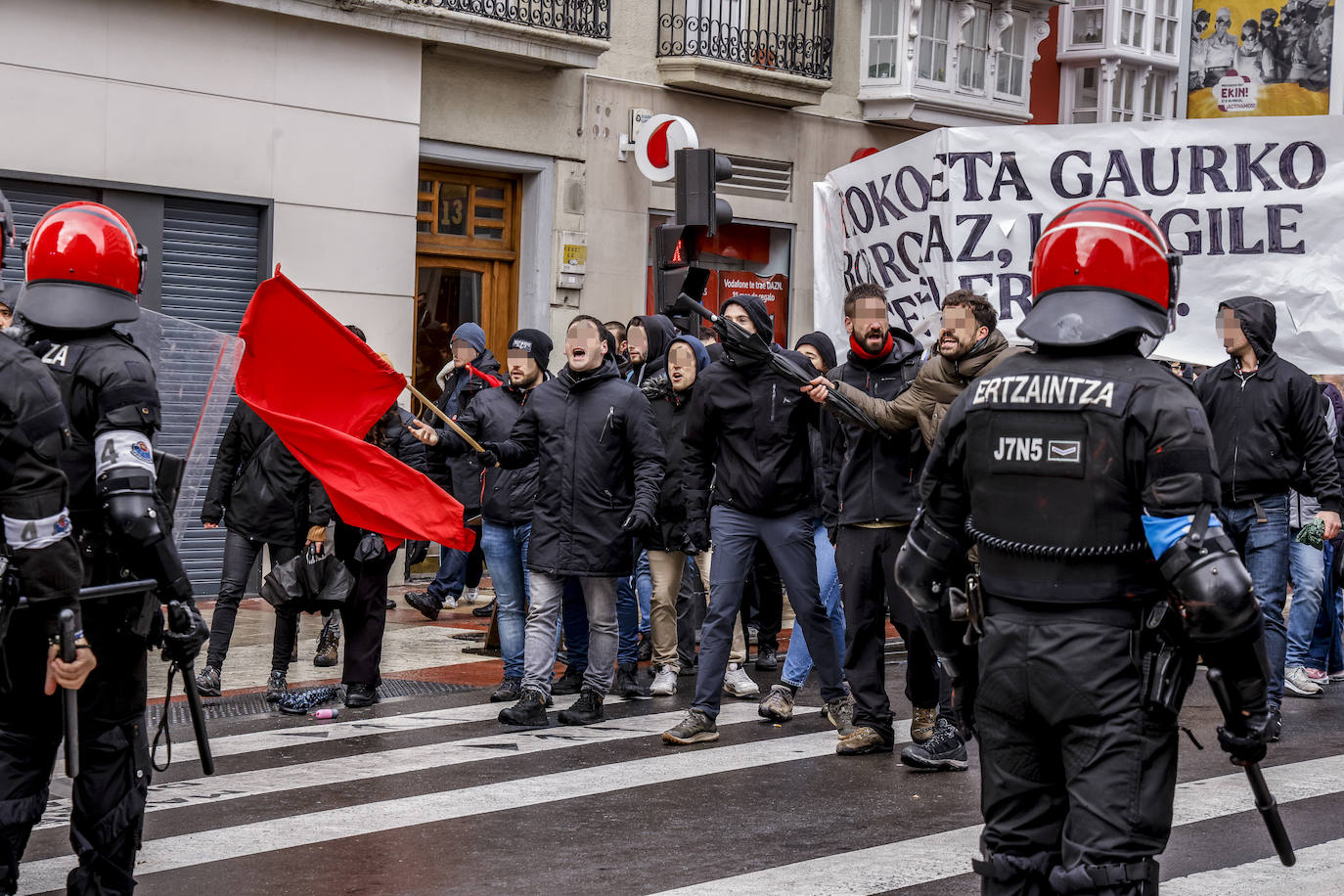 Disturbios en la manifestación del 3 de Marzo en Vitoria