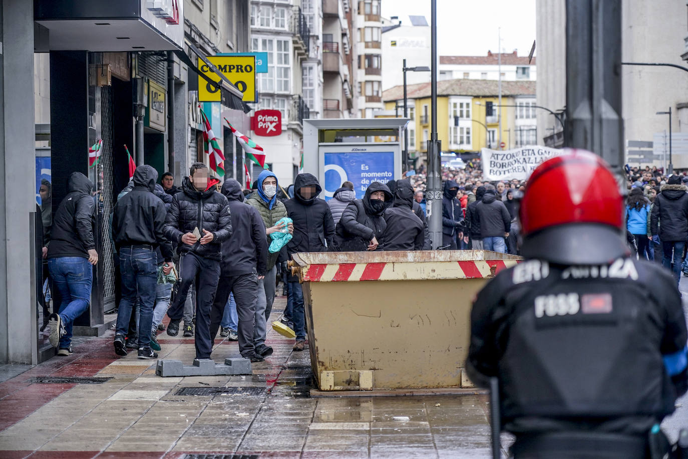 Disturbios en la manifestación del 3 de Marzo en Vitoria