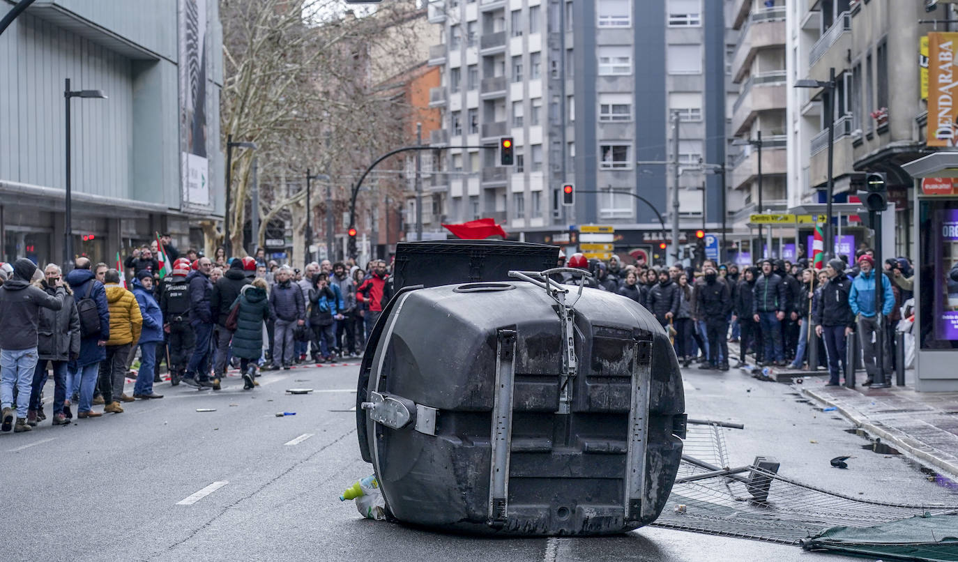 Disturbios en la manifestación del 3 de Marzo en Vitoria