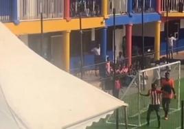 Imagen del torneo jugado en la reinauguración de la escuela en Ghana.