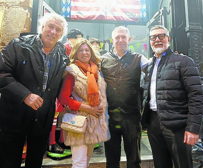 Nicolás Fernández, Virginia Aguado, Jon Ander Lambea y Jabier Barco.