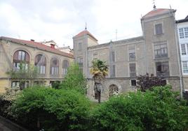 El palacio Álava-Esquível arrastra un largo deterioro.