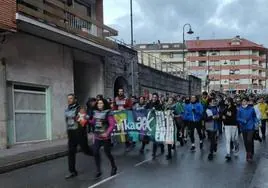 Los vecinos saldrán a la calle para participar en la carrera, como se hizo en una edicion anterior por Berriz, en imágenes.