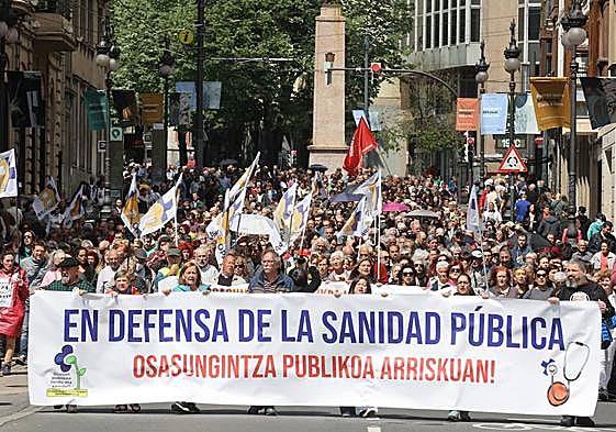 Imagen de una de las concentraciones que se han sucedido en Bilbao por la sanidad pública.