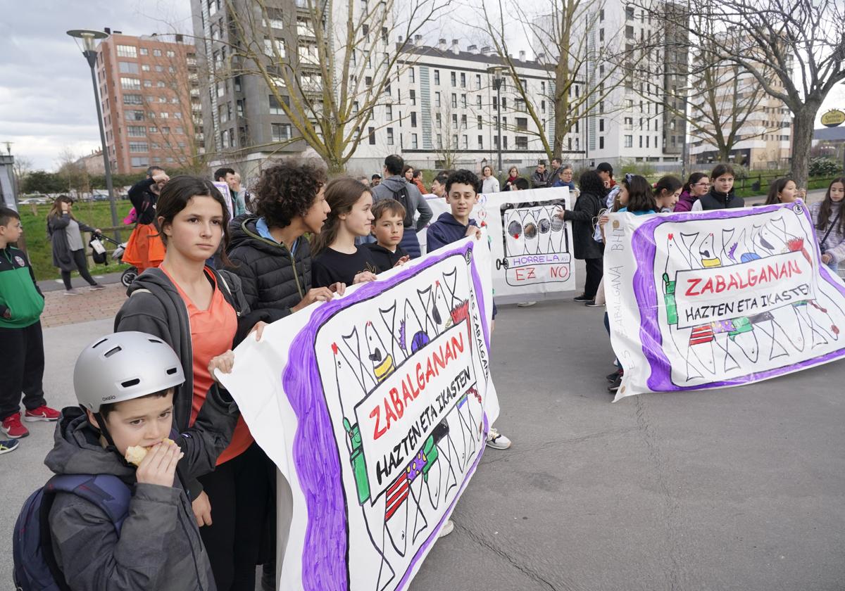 Protesta este viernes en Zabalgana.