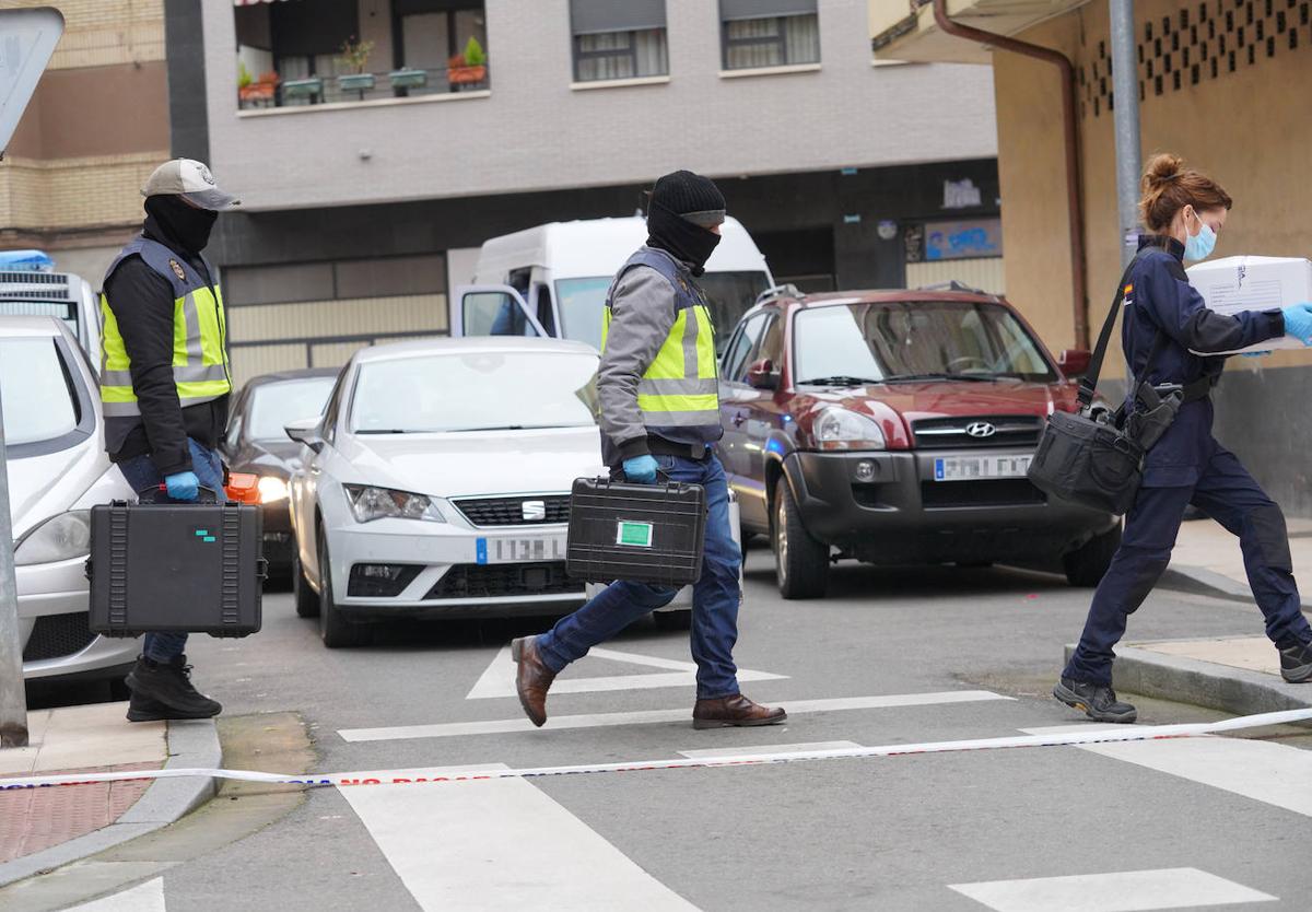 Policías nacionales en un operativo anterior a esta noticia.