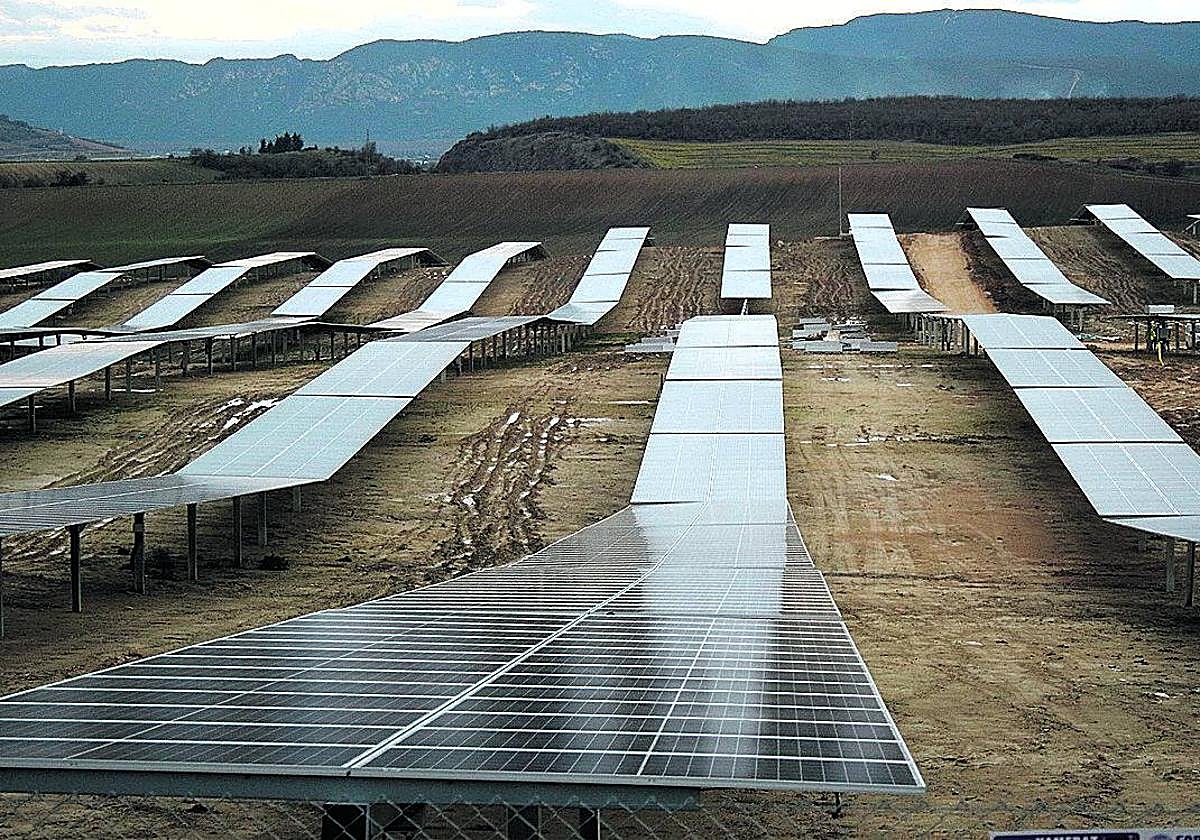 La planta solar Ubalza se instalará en los términos municipales de Salvatierra e Iruraiz-Gauna.