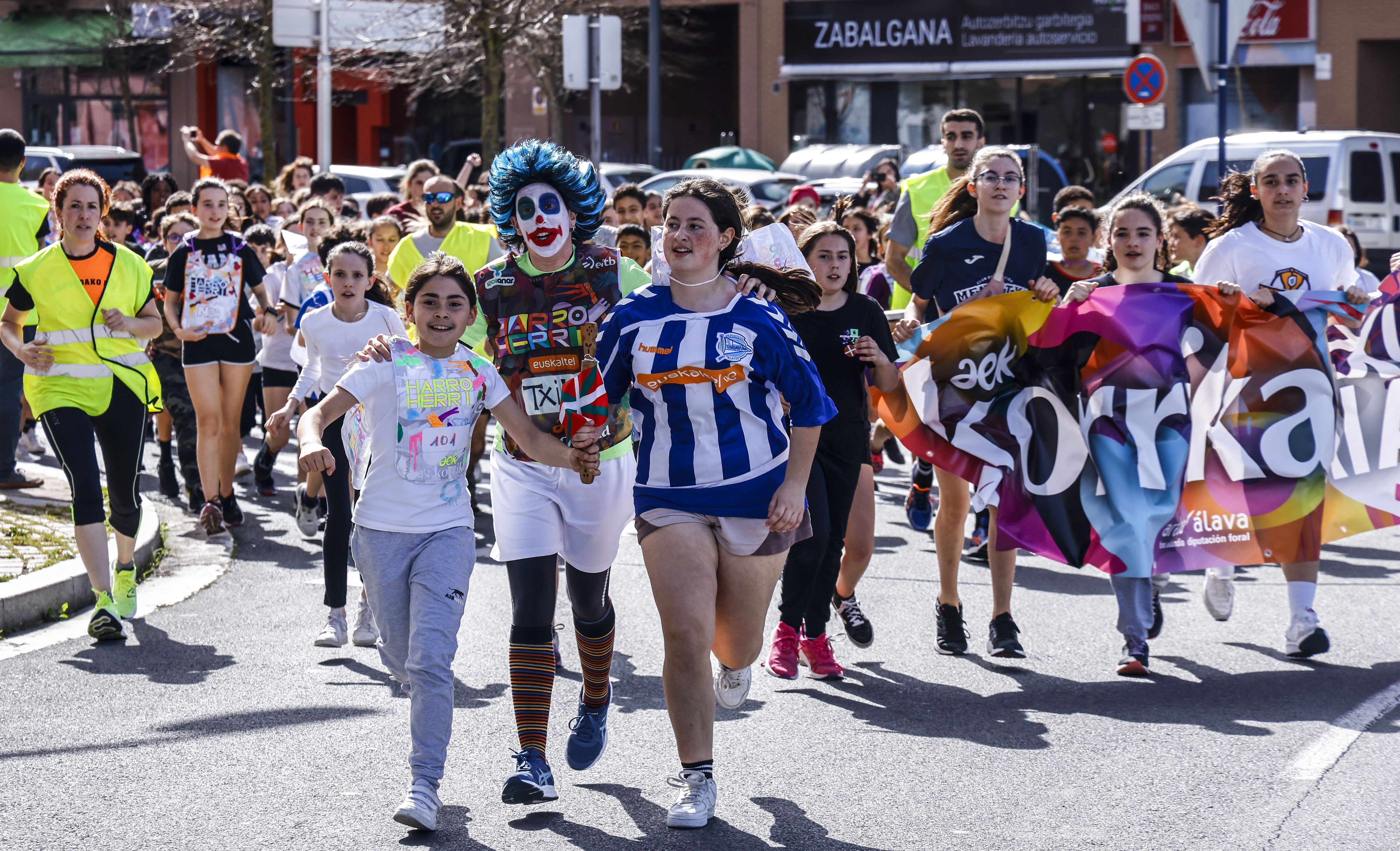 Las imágenes de la Korrika txiki en Vitoria