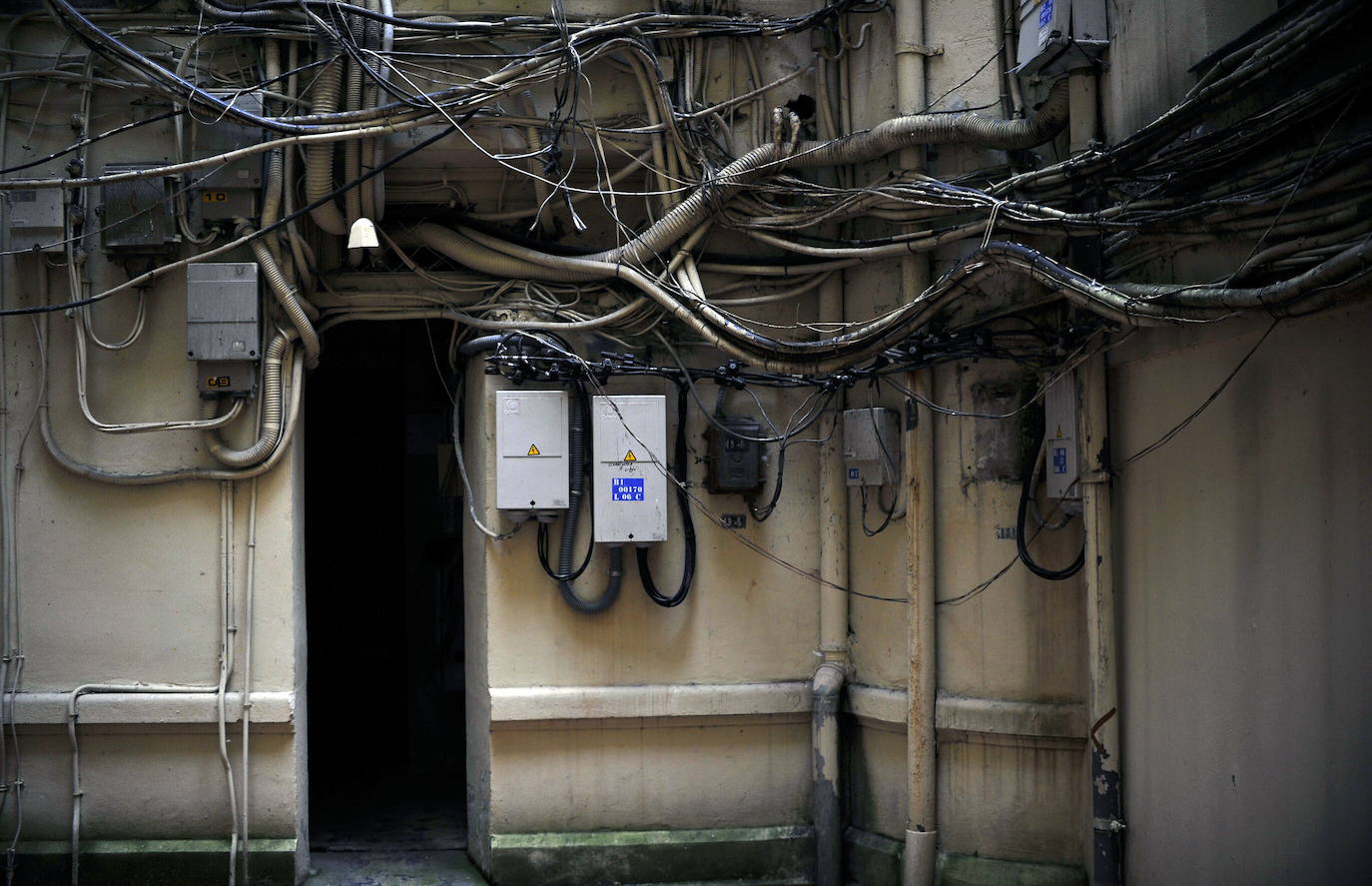 Nuevas ayudas del Ente Vasco de la Energía para modernizar las instalaciones eléctricas de comunidades de vecinos