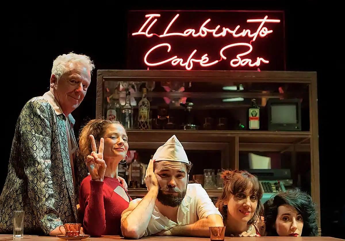 En la obra 'La sed del minotauro', que habla del amor y la edad, participan cinco personajes.