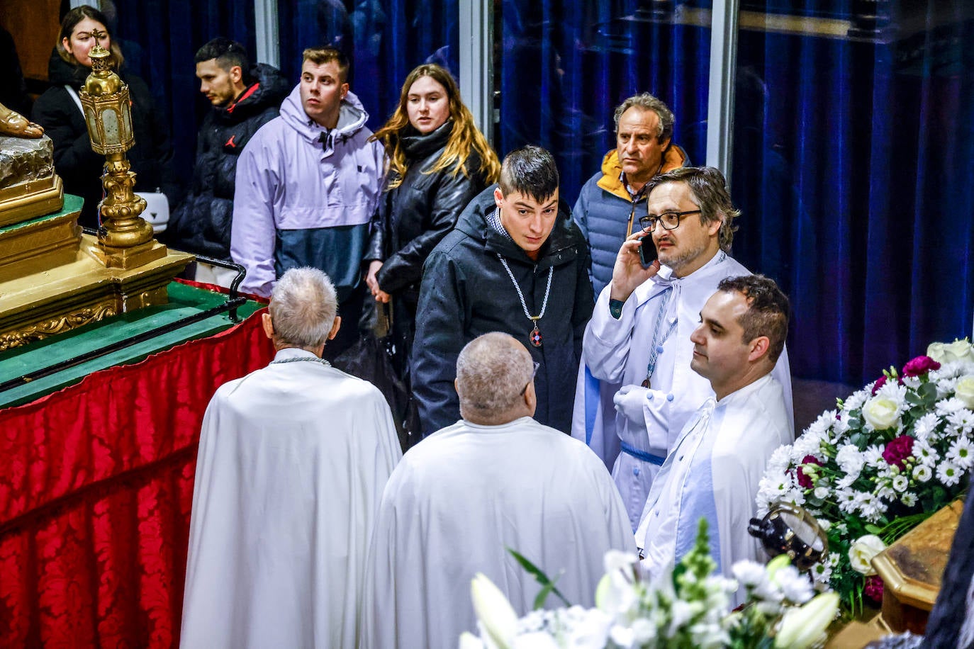 En imágenes: La lluvia obliga a suspender en Vitoria la Procesión del Silencio