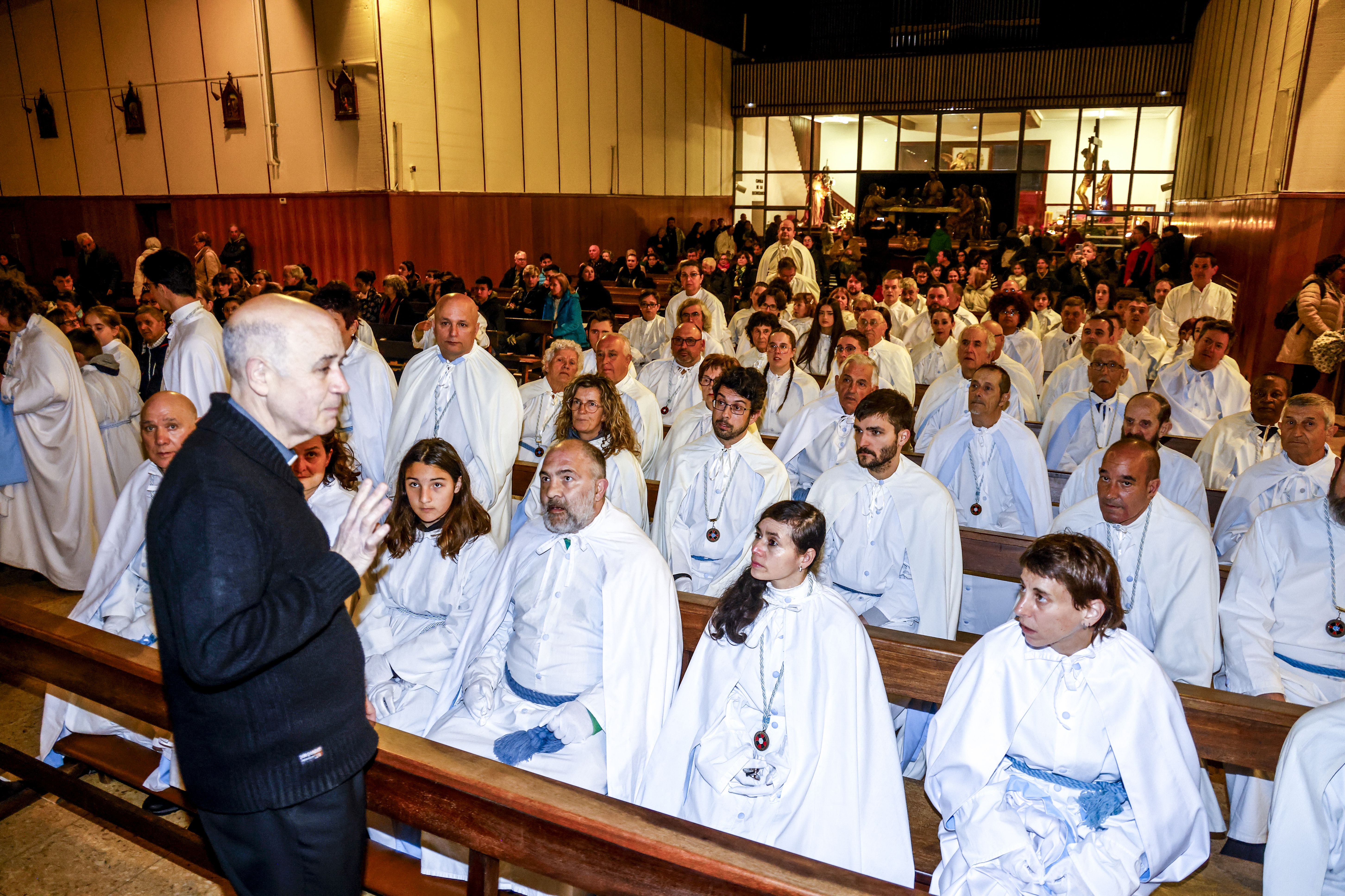 En imágenes: La lluvia obliga a suspender en Vitoria la Procesión del Silencio