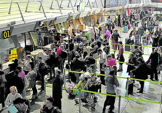 El aeropuerto de Loiu vivió una jornada ajetreada.