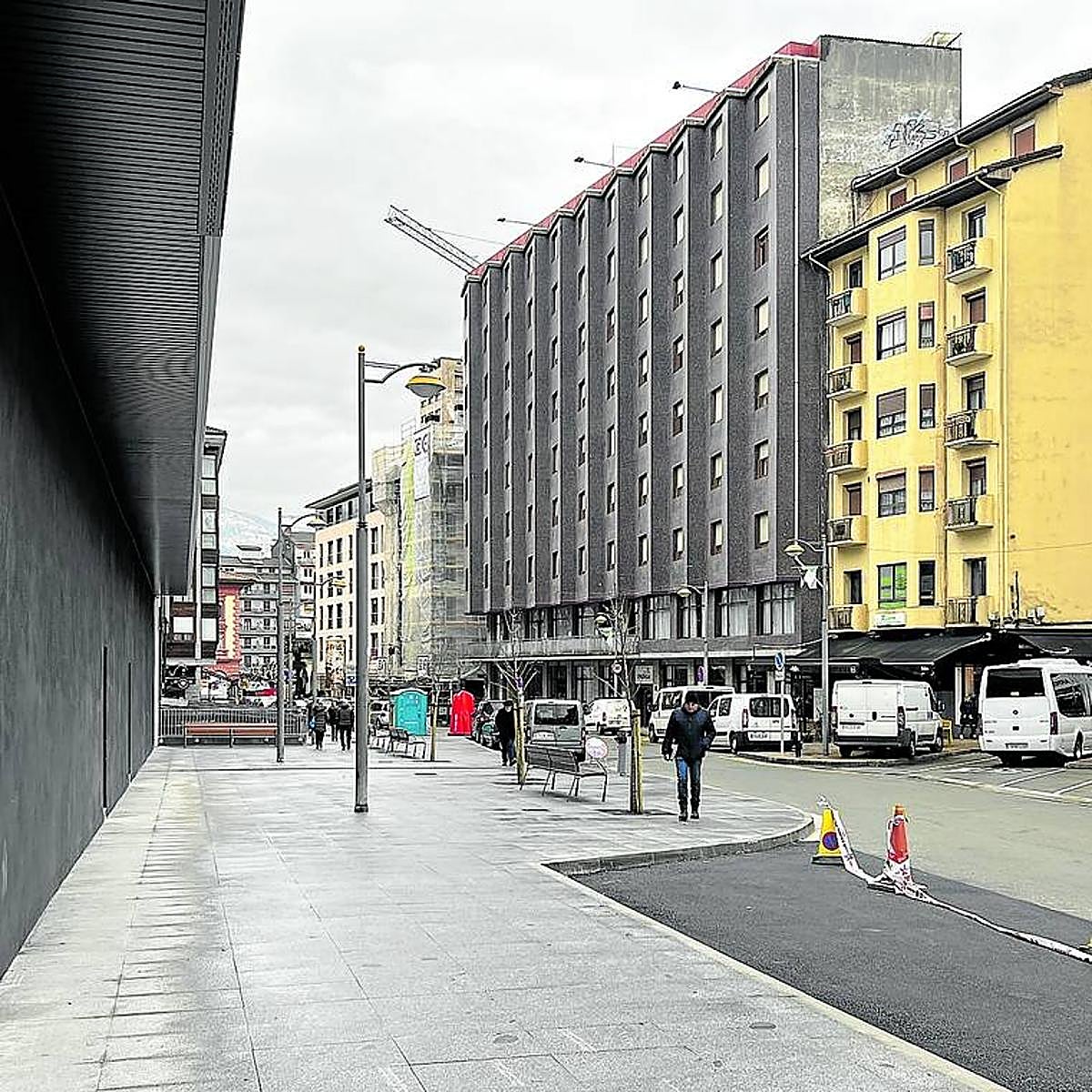 Zona en la que se tiene previsto instalar una sala de espera cubierta para dar servicio a los usuarios.