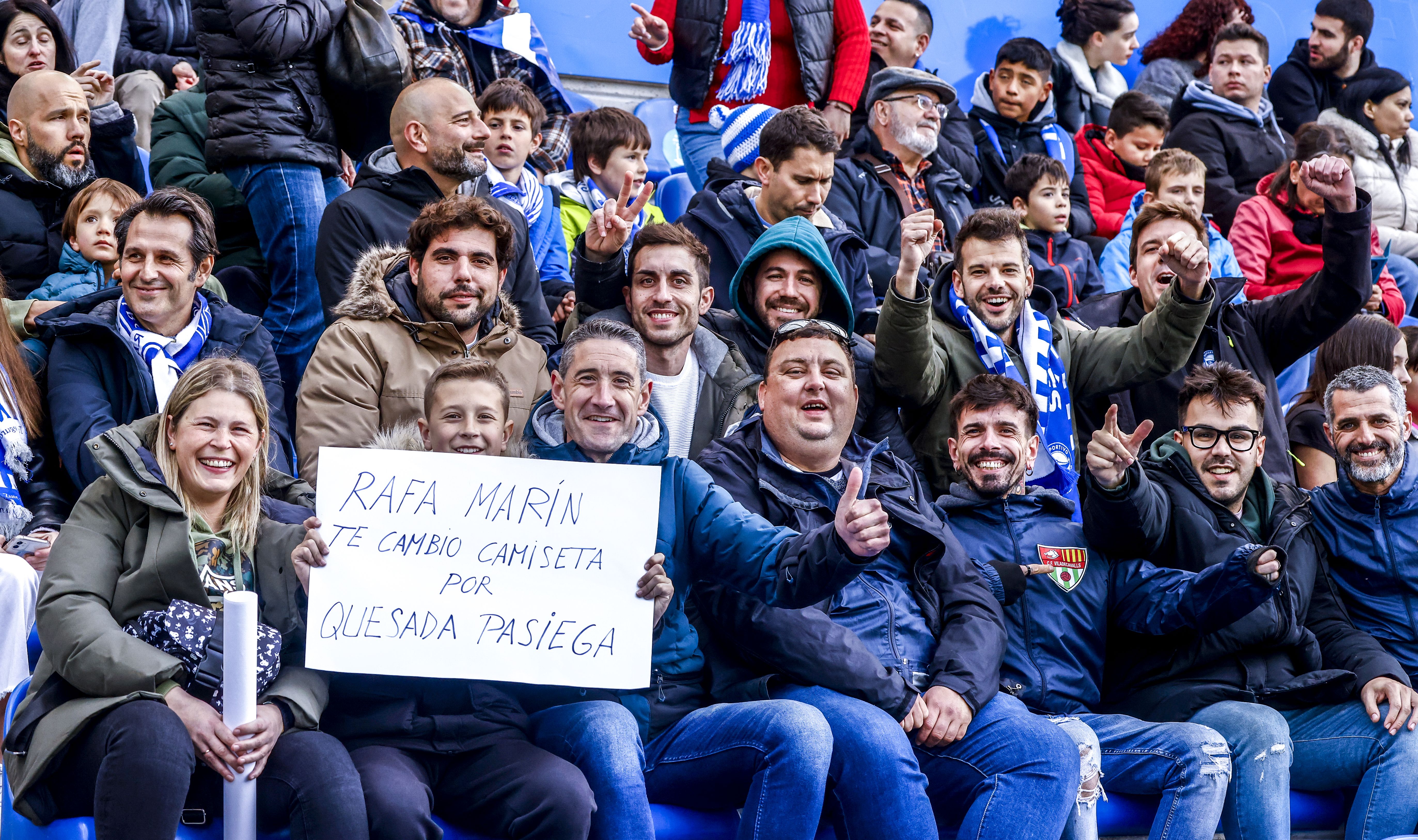 El hermanamiento entre las aficiones de Alavés y Real Sociedad, en imágenes