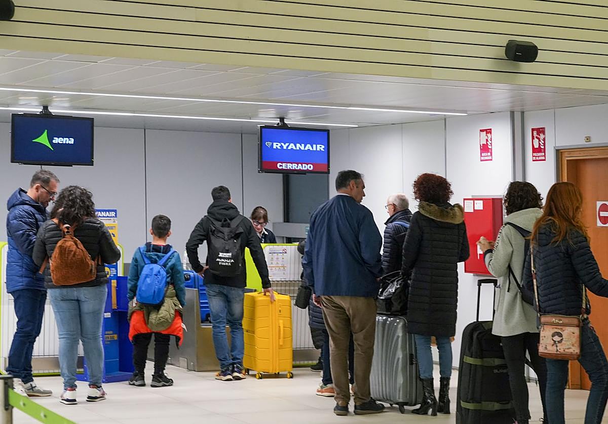 La temporada estival en el aeropuerto de Vitoria arranca el último fin de semana de marzo y se extiende hasta finales de octubre.