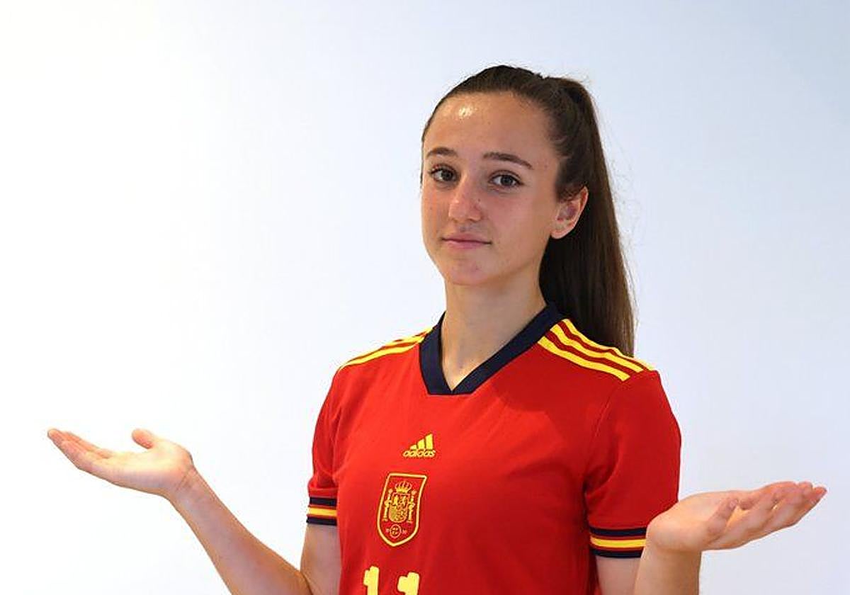 Jone Amezaga, en una imagen con la selección.