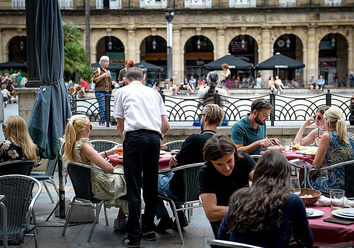 Hitos y sombras en el empleo