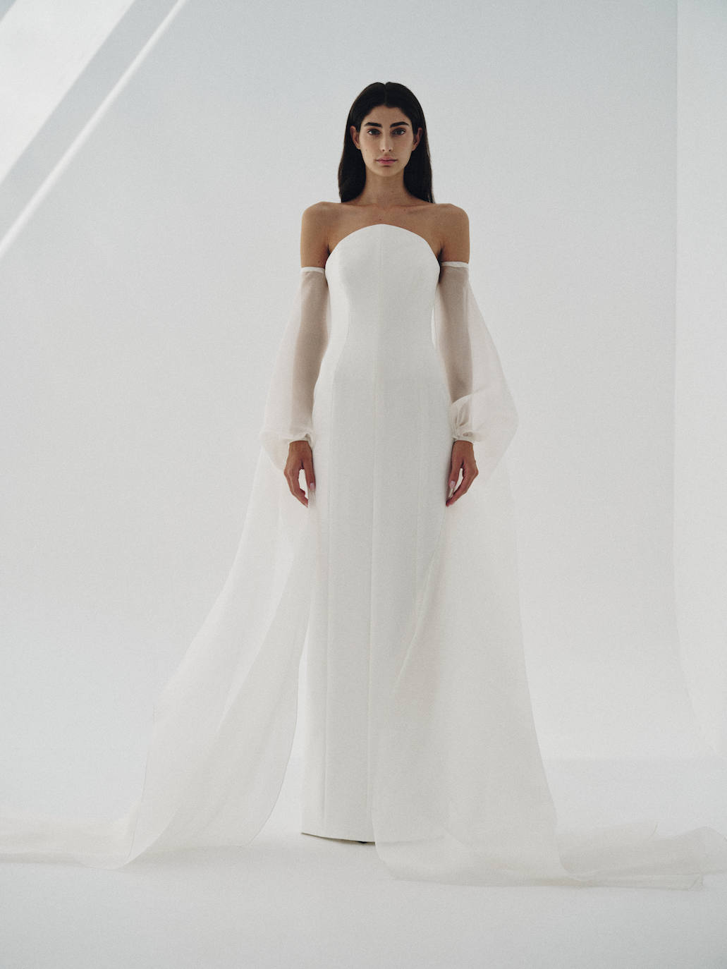 Las bilbaínas Sophie et Voilà deslumbran en Milán con vestidos de novia inspirados en la capital vizcaína