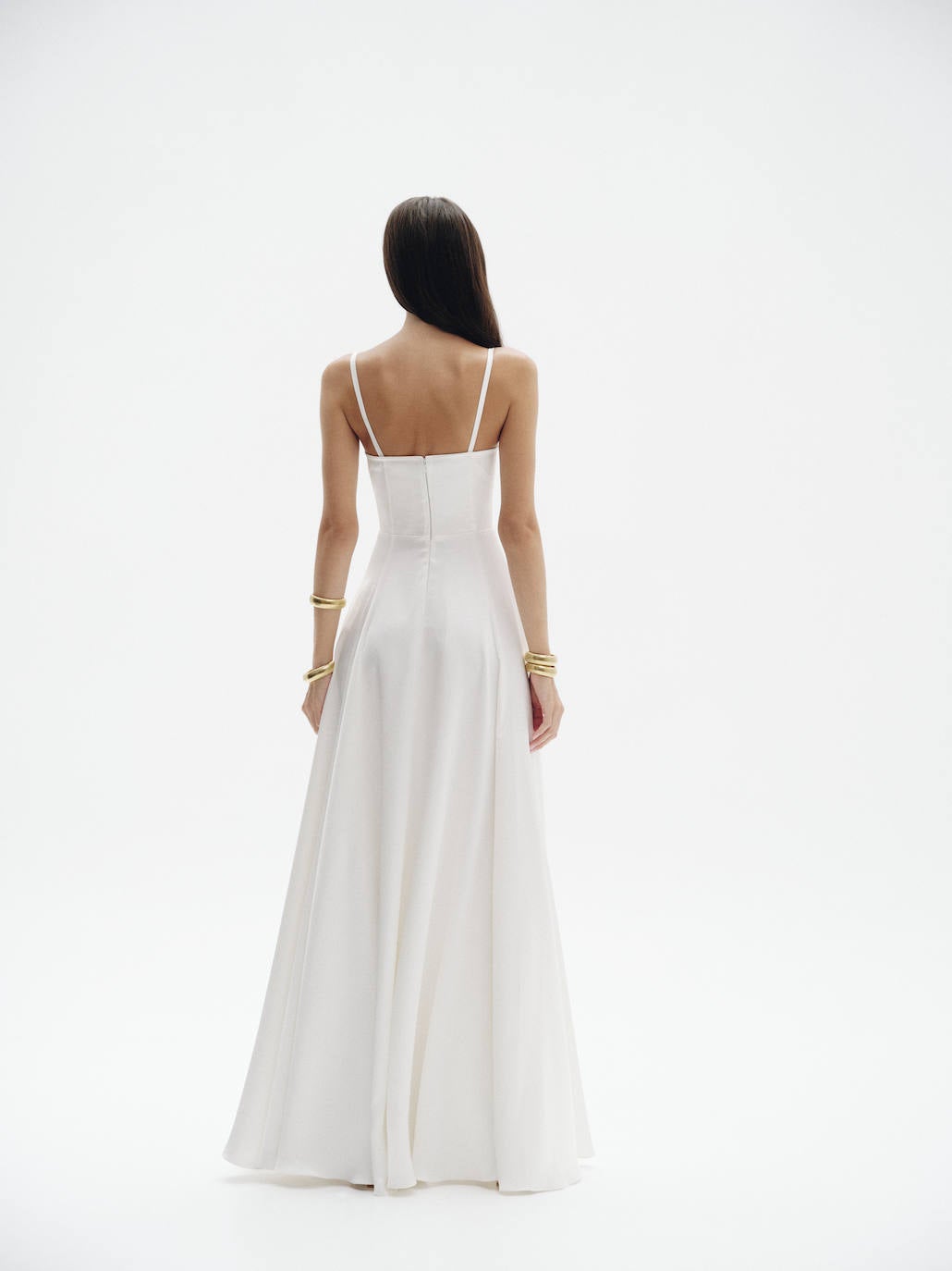 Las bilbaínas Sophie et Voilà deslumbran en Milán con vestidos de novia inspirados en la capital vizcaína