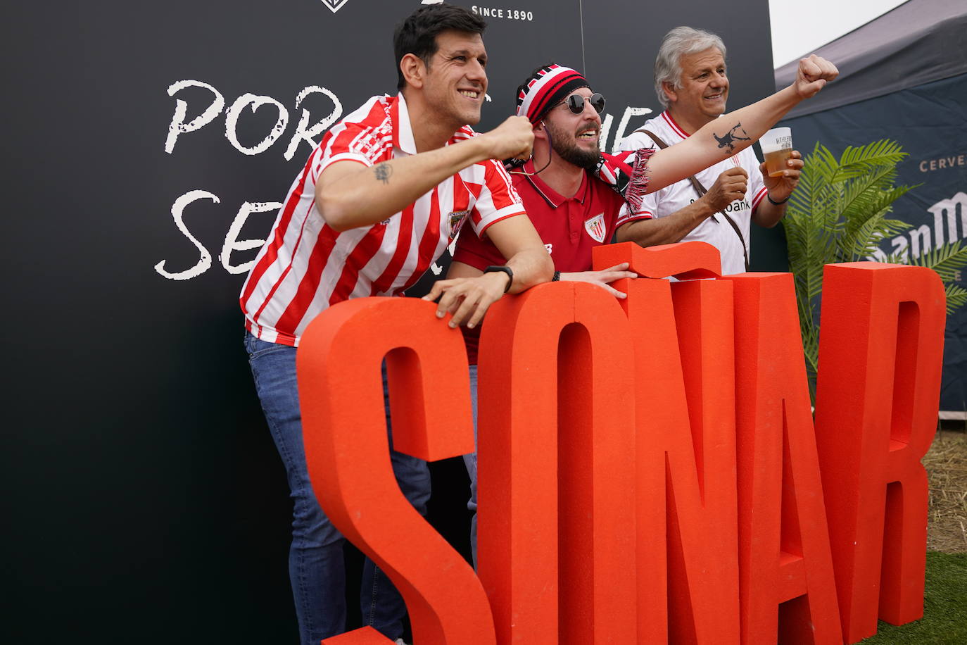 Las fotos de la final: la afición se vuelca con el Athletic en Sevilla