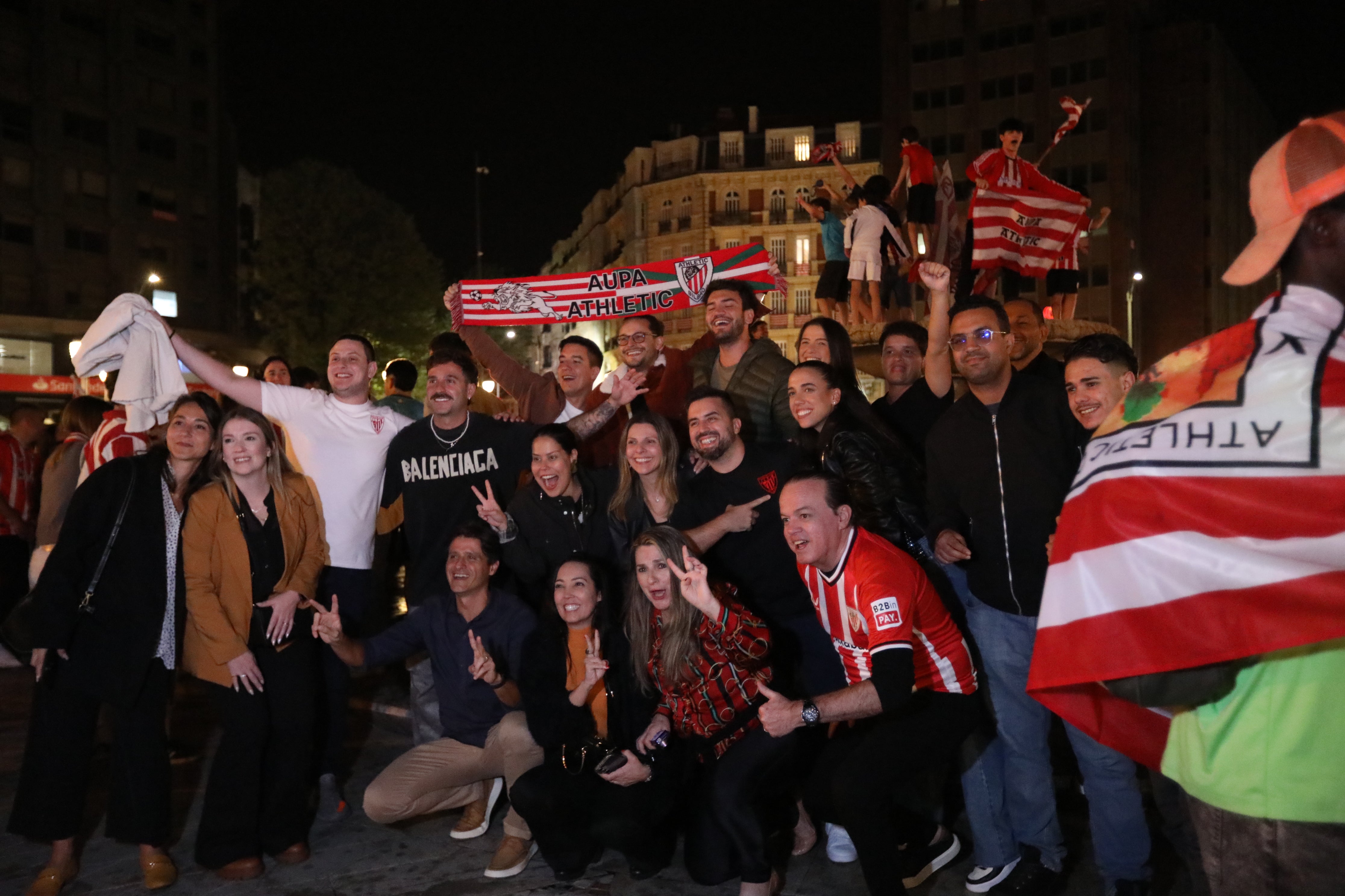 Bilbao y Bizkaia estallan de alegría con la Copa del Athletic