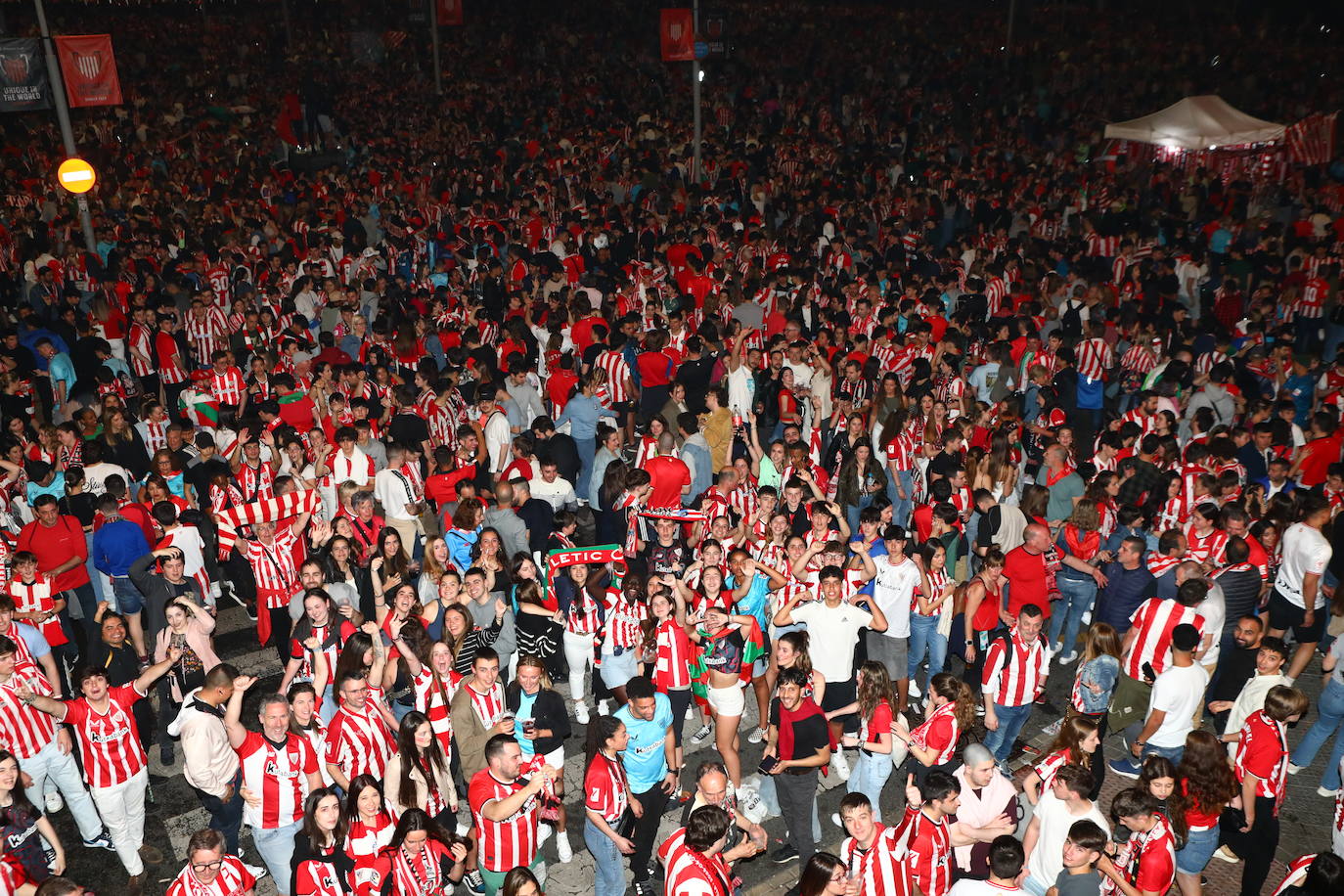 Bilbao y Bizkaia estallan de alegría con la Copa del Athletic