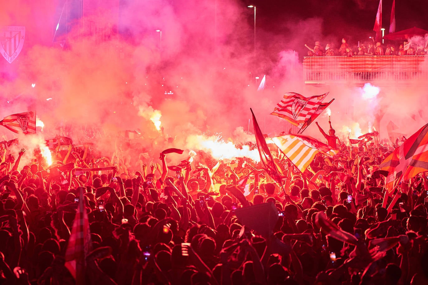 Las fotos de la final: la afición se vuelca con el Athletic en Sevilla