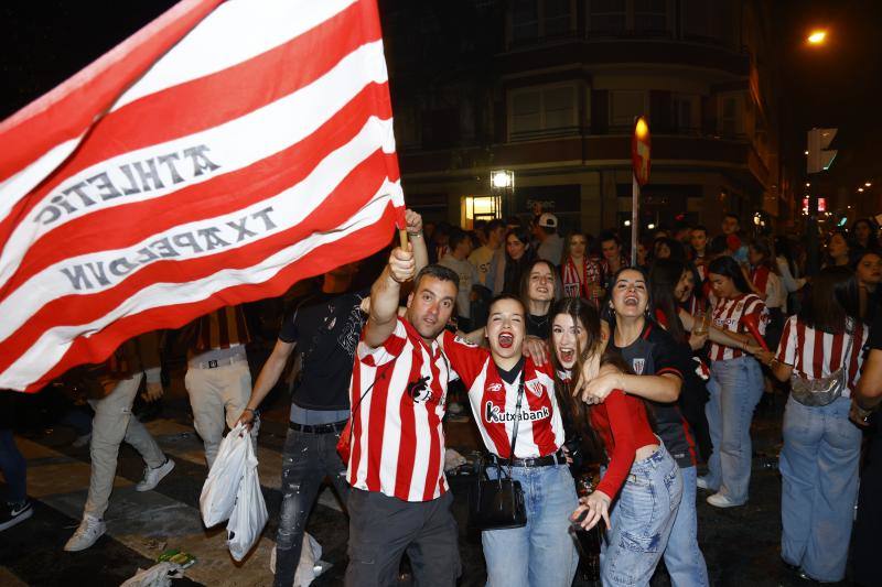 Bilbao y Bizkaia estallan de alegría con la Copa del Athletic