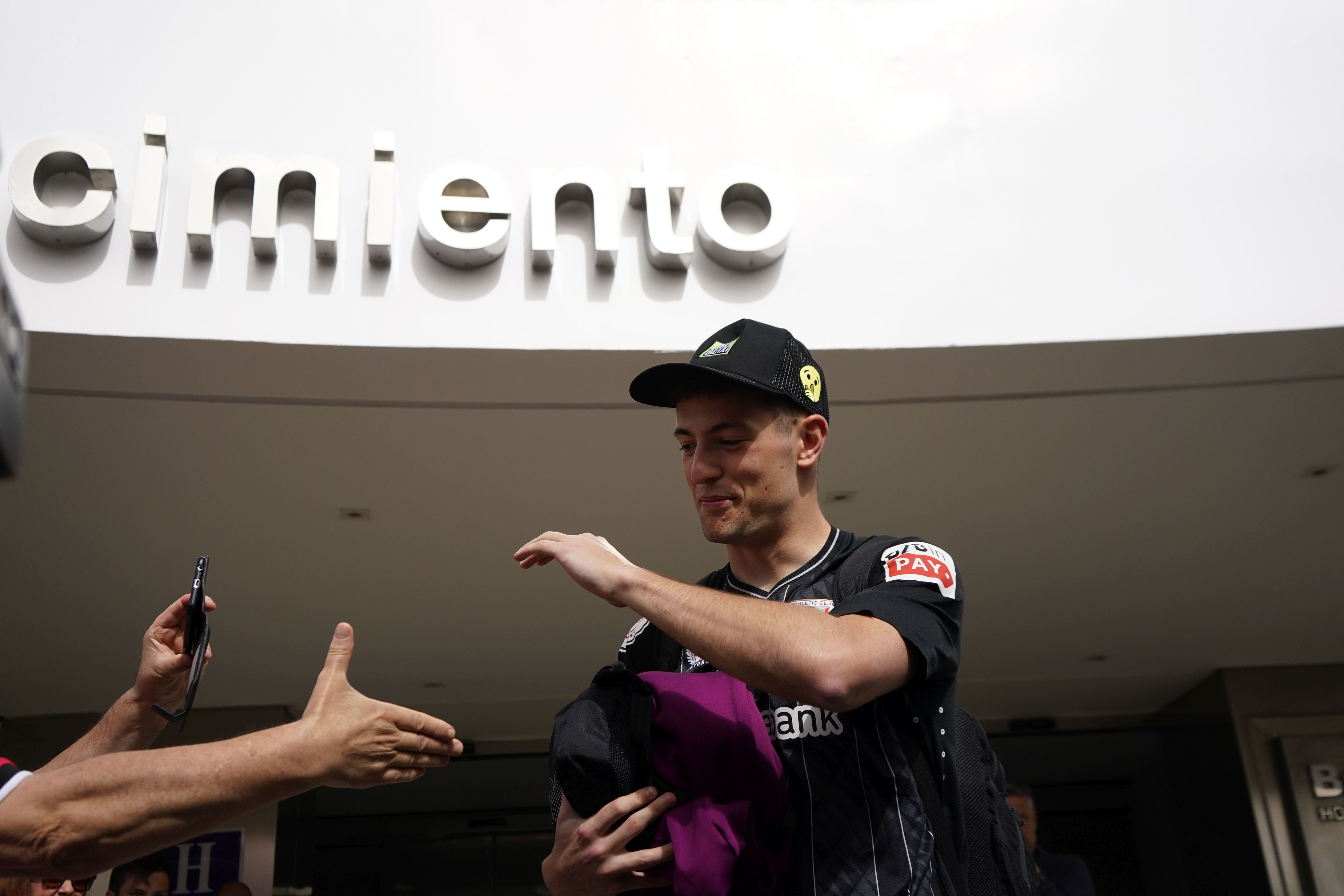 El Athletic abandona el hotel de Sevilla