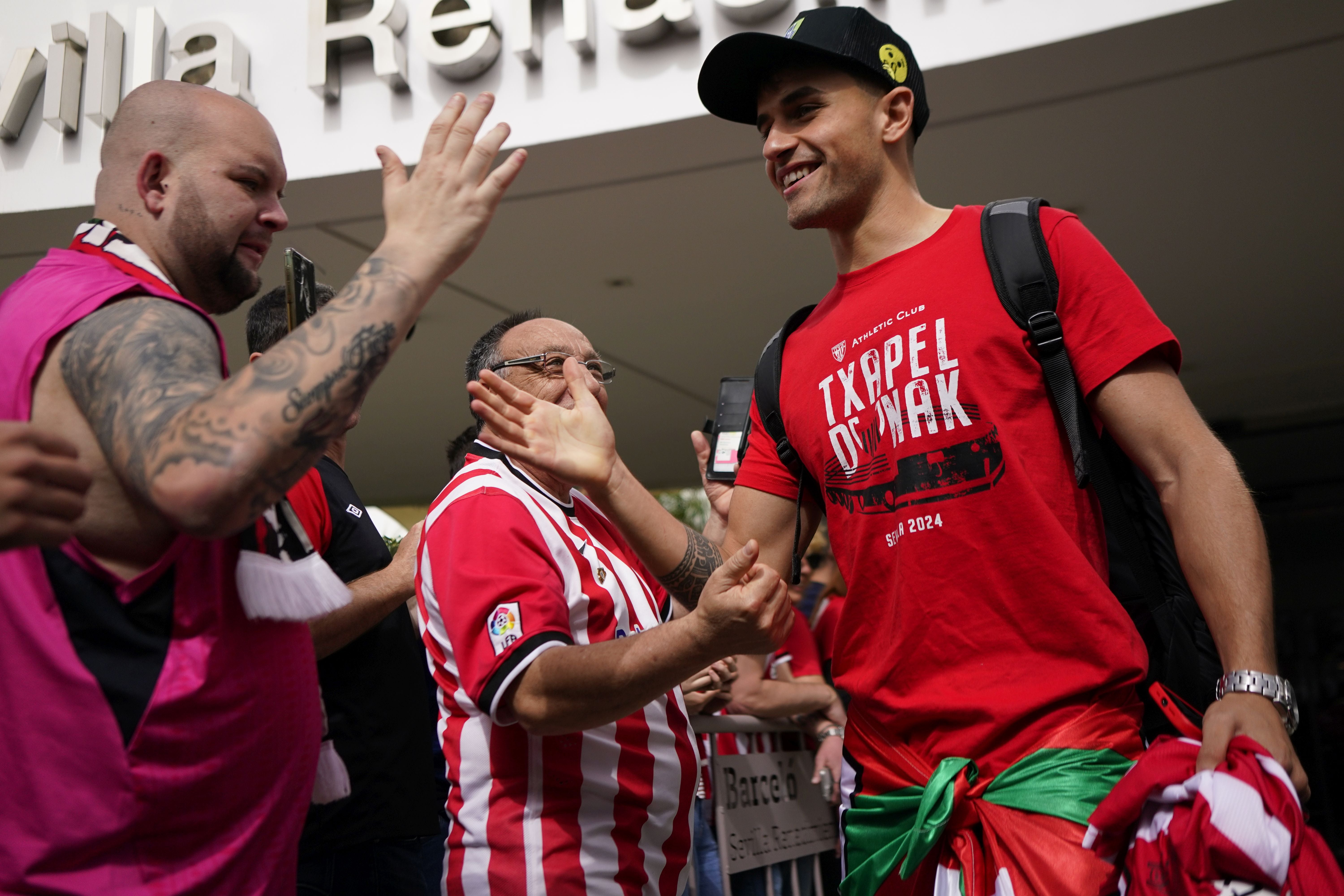 El Athletic abandona el hotel de Sevilla