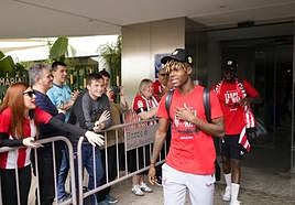 El Athletic abandona el hotel de Sevilla