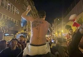 Los vídeos de la fiesta de los jugadores del Athletic por el centro de Bilbao