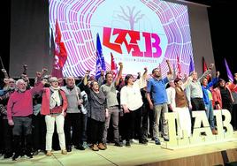 Dirigentes de LAB, ayer en el Palacio Euskalduna de Bilbao, donde celebraron su acto de 50 aniversario.