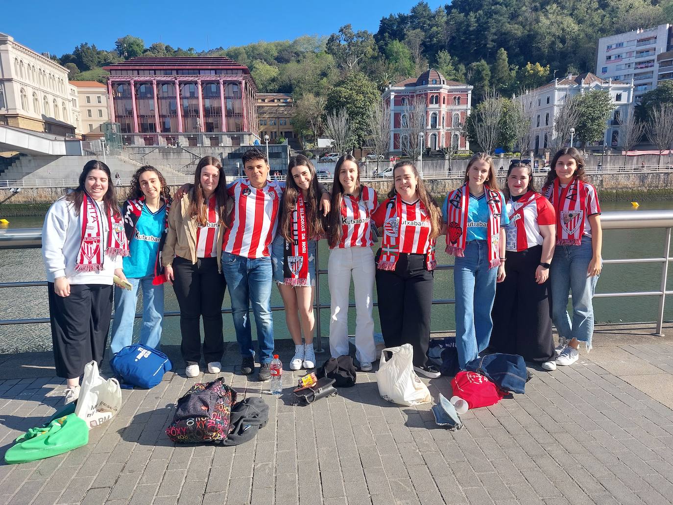 Las imágenes de la fiesta de la gabarra en Bilbao