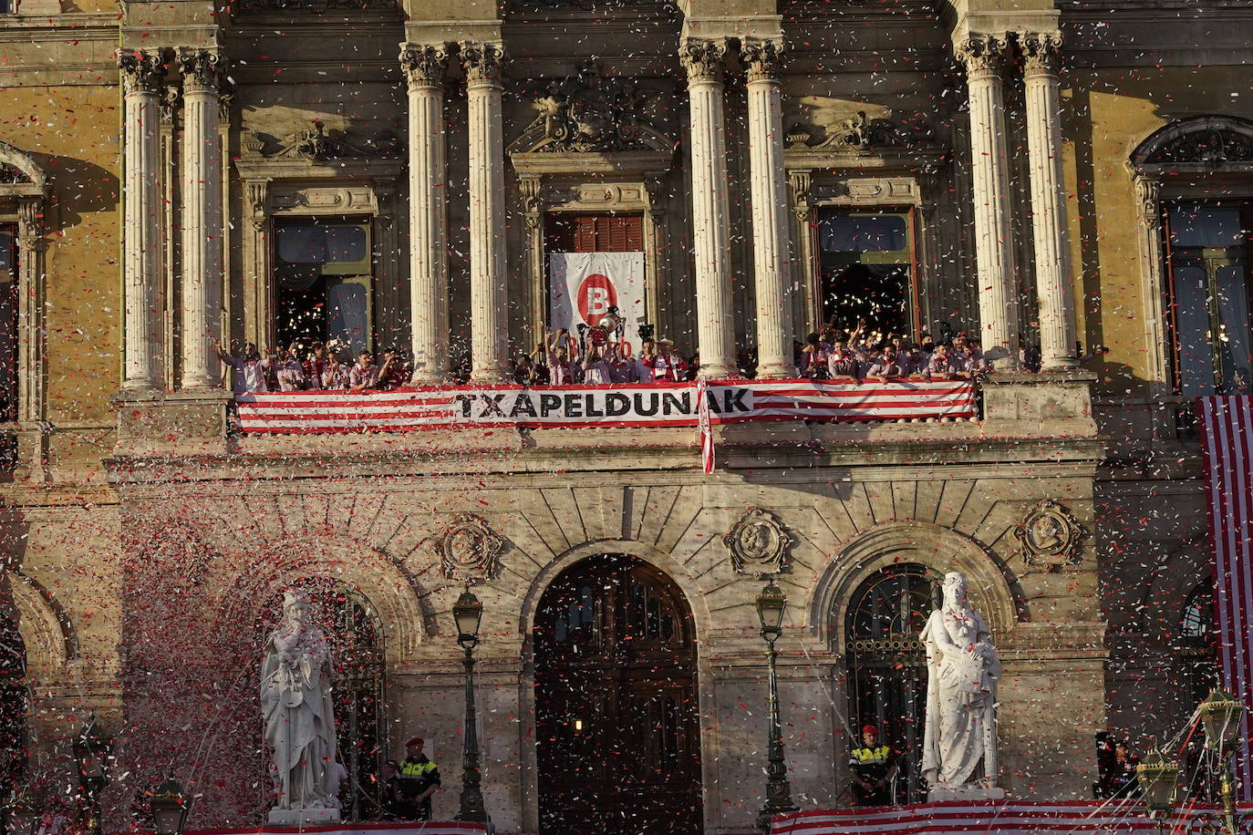 Fotos | Así ha sido el recibimiento en el Ayuntamiento